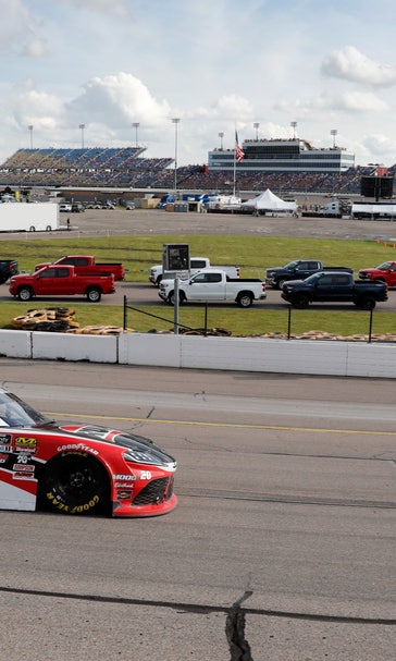 Bell wins at Iowa for 4th victory of 2019